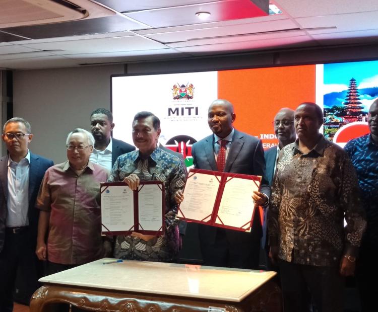 Signing of Deal Book on engagements with businesses, state agencies and investors